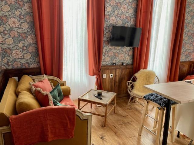Une Maison De Famille 올롱생테마리 외부 사진